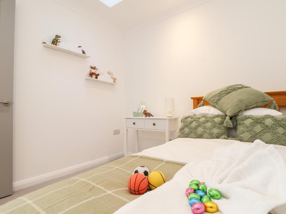 Lighthouse Lofts - Godrevy Apartment Кембърн Екстериор снимка